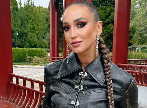 Бузова показала роскошный подарок от тайного избранника