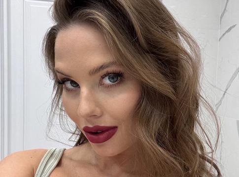 «Минус 5 кг»: родившая месяц назад Лиана Шульгина предстала в нижнем белье