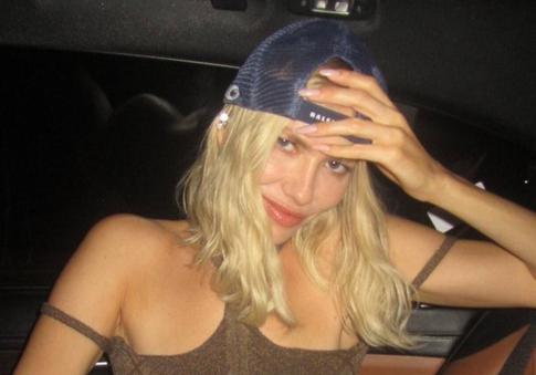 Перминова показала переписку с Рианной, которую впечатлило место в Калужской области