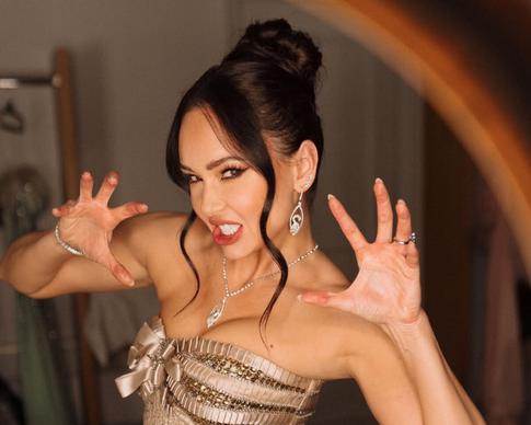 «Люблю»: скрывающая обручальное кольцо жена Воробьева показала роскошный подарок