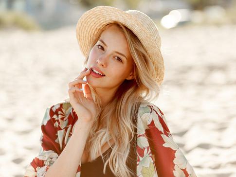 Красота под солнцем: пляжный макияж 2025