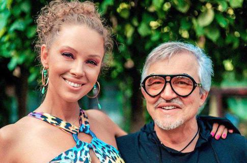 Уже похоронила себя: брошенная жена любовника Дибровой вышла на связь в Сети