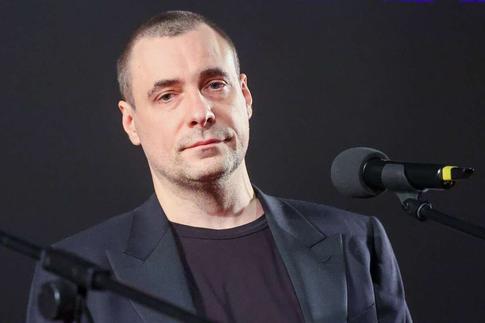 Евгений Цыганов сфотографировал дочерей от Ирины Леоновой во время прогулки