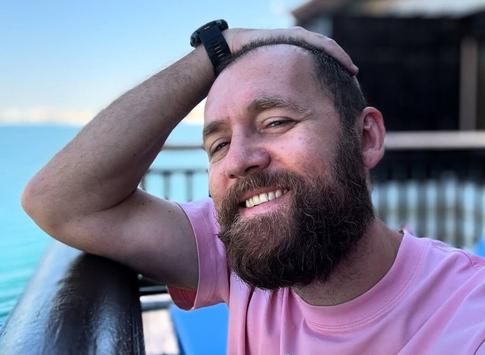 Звезда «Майора» Денис Шведов отправился в путешествие с детьми