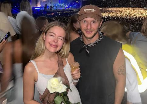 Экс-солистка группы Serebro забеременела от участника «Голоса»