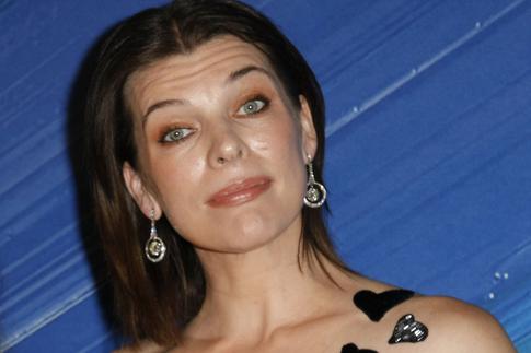 «Было восхитительно»: Милла Йовович поделилась кадрами с семейного отдыха