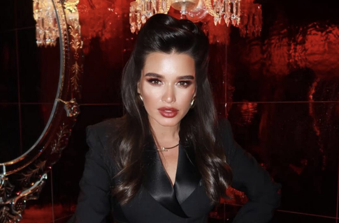 «Это сюрприз»: Ксения Бородина вместе с семьей улетела в США