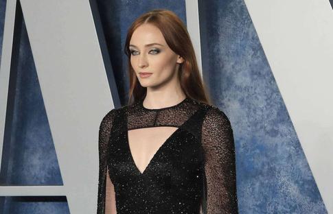 «Отвратительно»: Софи Тернер — об откровенных сценах с Китом Харингтоном