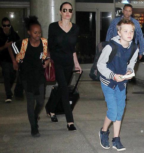 Анджелина Джоли испытывает финансовые трудности?