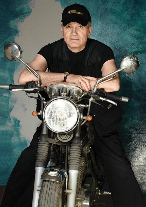 Валерий Плотников: «За фото ню Абдулов грозился меня убить»