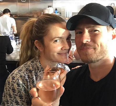 Дрю Бэрримор рассталась с мужем?