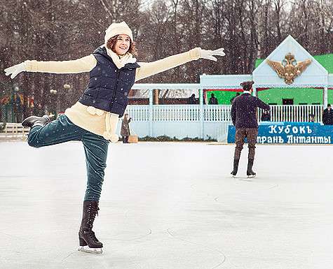 Катерине Шпице для роли в картине очень пригодился опыт катания на коньках, полученный ею в шоу «Ледниковый период». Фото: материалы пресс-служб.
