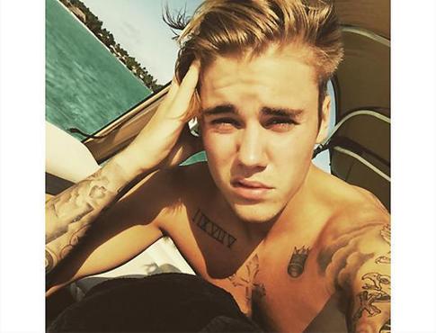 Джастина Бибера избили у входа в отель