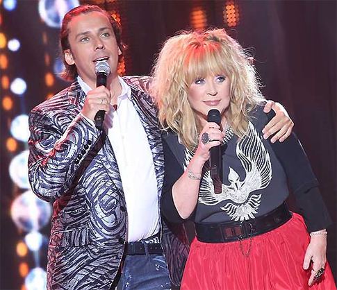 Алла Пугачева показала откровенное мини