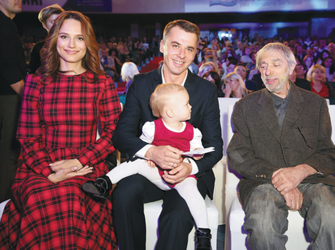 Игорь Петренко показал младшую дочь