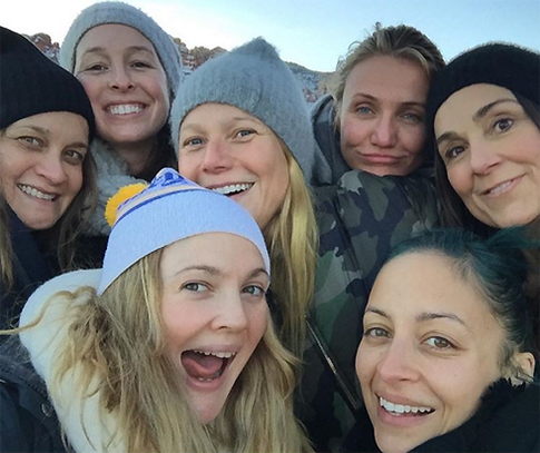 Селфи года: Бэрримор, Диаз и Пэлтроу без макияжа