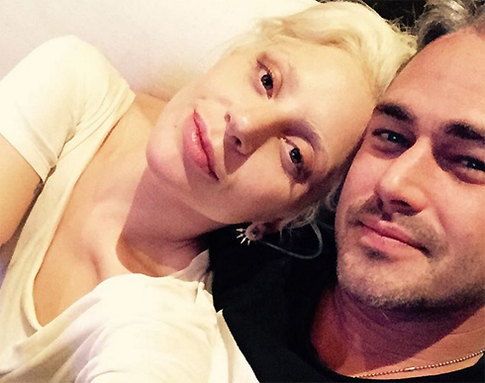 Леди Гага сыграет свадьбу в деревне