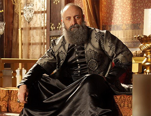 От Онура до Сулеймана: пять самых ярких ролей Халита Эргенча