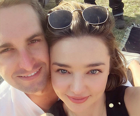 Миранда Керр показала помолвочное кольцо