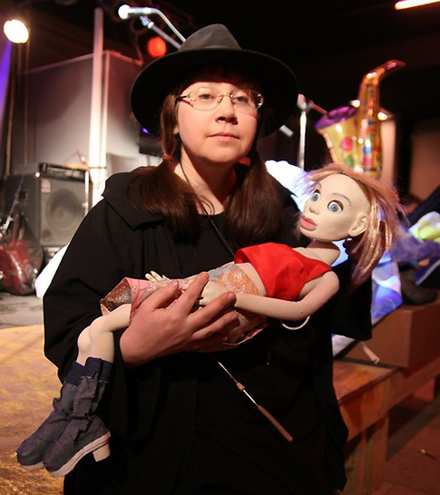 Максим Леонидов и Юрий Гальцев подарили свои голоса куклам