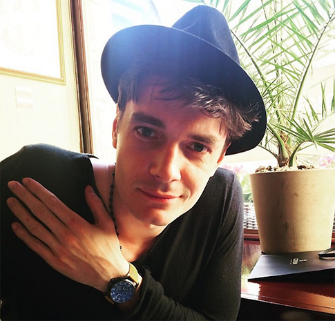 Максим Матвеев: «Играть любовь с женой гораздо проще»