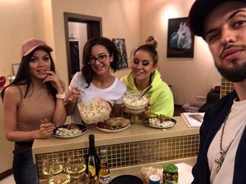 Оливье на звездном столе