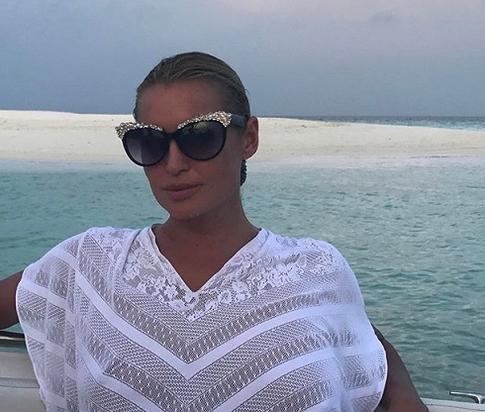 Анастасия Волочкова позирует без белья