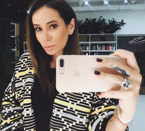 Айза Анохина пожелала Гуфу совершить сознательную передозировку