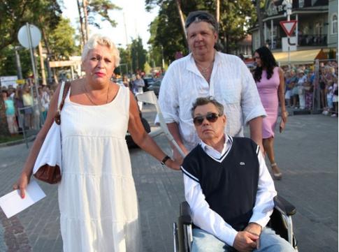 Родственники Караченцова не доверяют зарубежным врачам