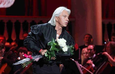 В Москве похоронили одну из капсул с прахом Дмитрия Хворостовского