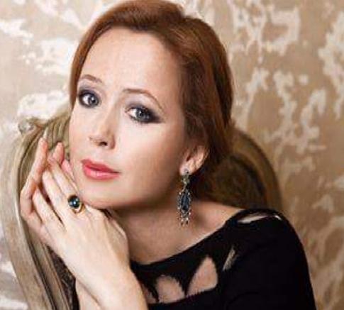 Елена Захарова рассказала о первых часах жизни своей дочки