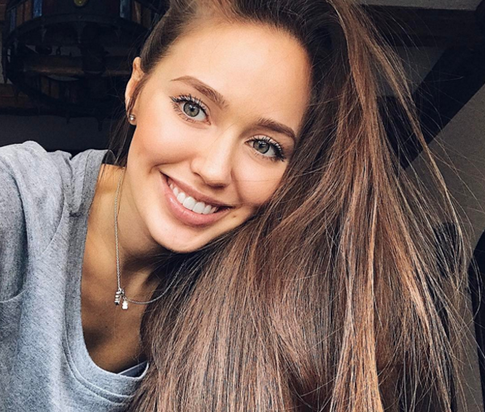 СМИ гадают, делала ли Костенко пластику