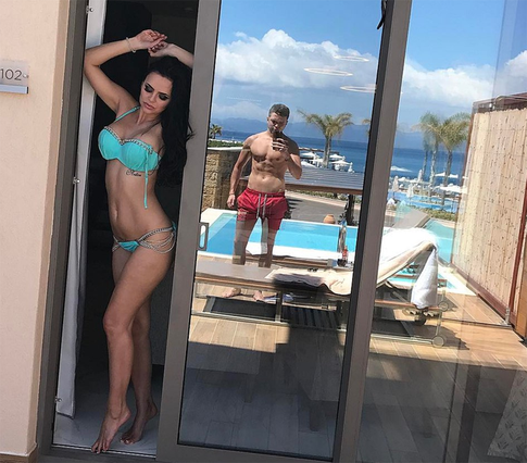 Виктория Романец выходит замуж за Антона Гусева