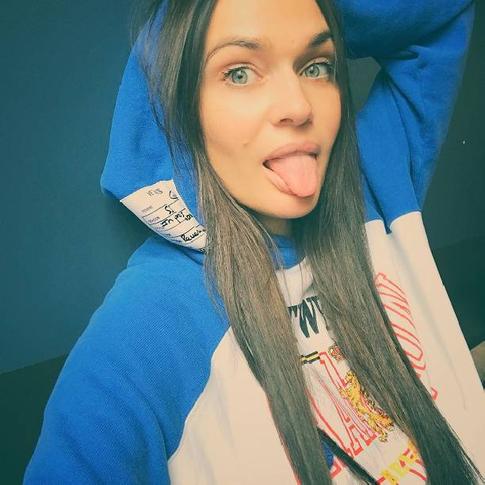 Алена Водонаева жалуется на недомогание