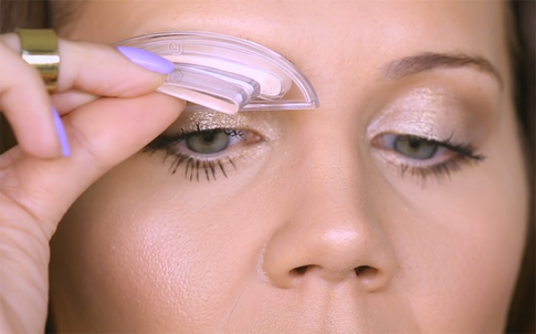 Учимся штамповать брови