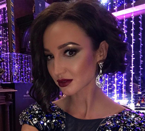 Бузова станцевала в бикини и рассказала про пластику