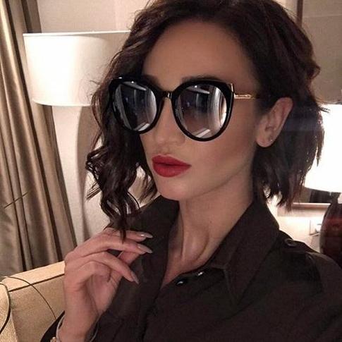 В День Победы Бузова опубликовала странное видео