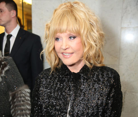 Алла Пугачева показала себя пионеркой