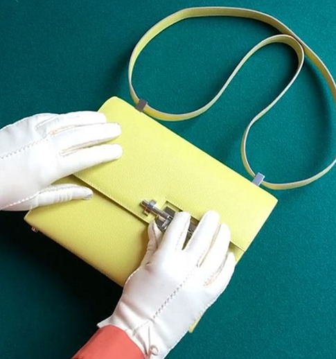 О чем может рассказать женская сумка