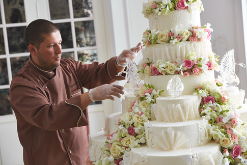 Ренат Агзамов: «Когда Киркоров увидел готовый торт, он спросил, съедобная ли корона»