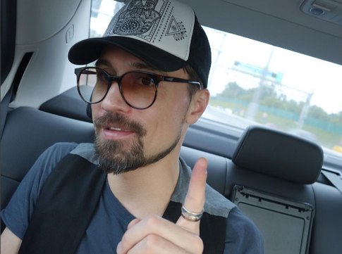 Билан раскрыл взяточников проекта «Голос»