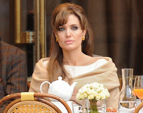 Джоли рассказала о «жестоких» пробах