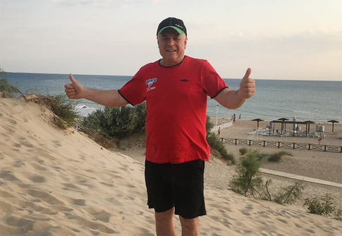 Григорий Гладков достраивает дом