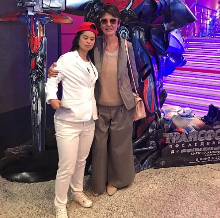 «Особенная» дочь Хакамады собирается замуж и хочет детей