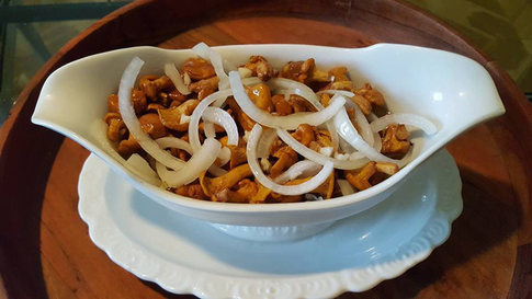 Готовим маринованные лисички