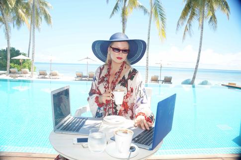 Как зарабатывать, лежа на пляже