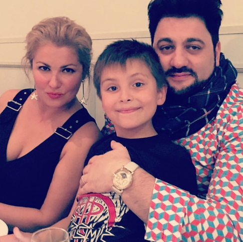 Анна Нетребко мечтает быть домохозяйкой, а ее муж — реставрировать ретро-авто