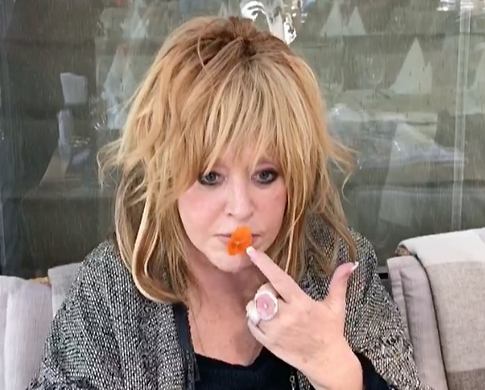 Как Пугачева чуть не потеряла зрение из-за гриппа