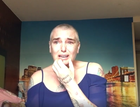 Шинейд О’Коннор до 19 лет насиловала собственная мать