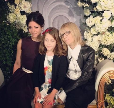 Внучка Глаголевой считает, что бабушка ее видит